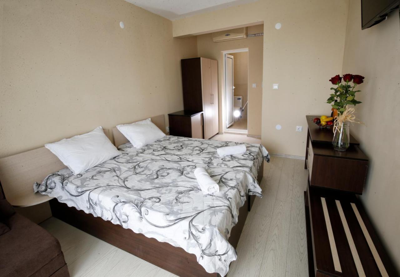 Stayinn Rainbow Houses Beachfront By Asteri Hotels Сонячний Берег Екстер'єр фото
