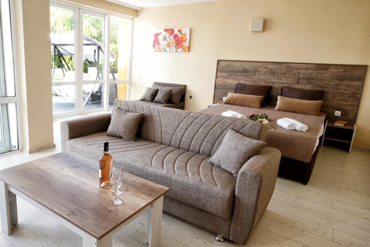 Stayinn Rainbow Houses Beachfront By Asteri Hotels Сонячний Берег Екстер'єр фото