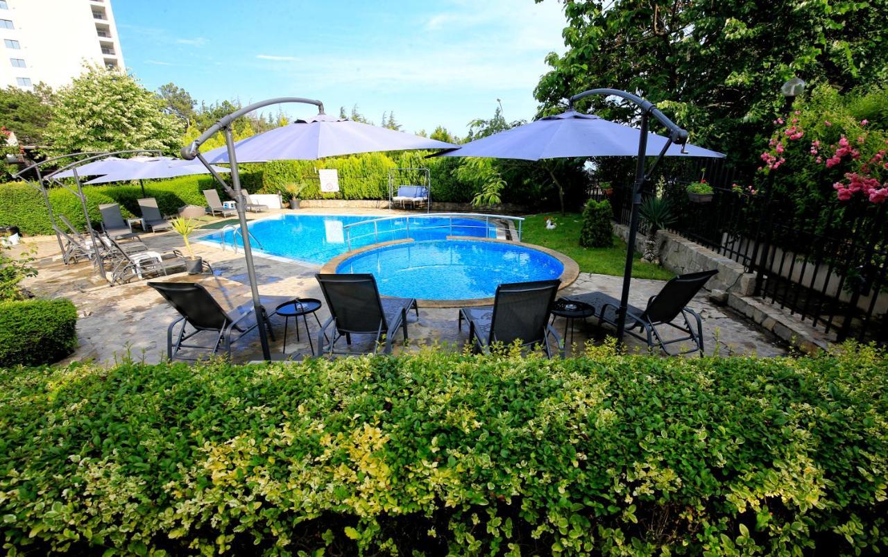 Stayinn Rainbow Houses Beachfront By Asteri Hotels Сонячний Берег Екстер'єр фото