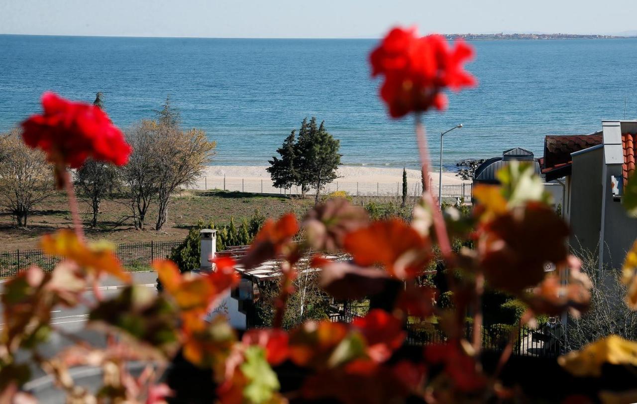 Stayinn Rainbow Houses Beachfront By Asteri Hotels Сонячний Берег Екстер'єр фото